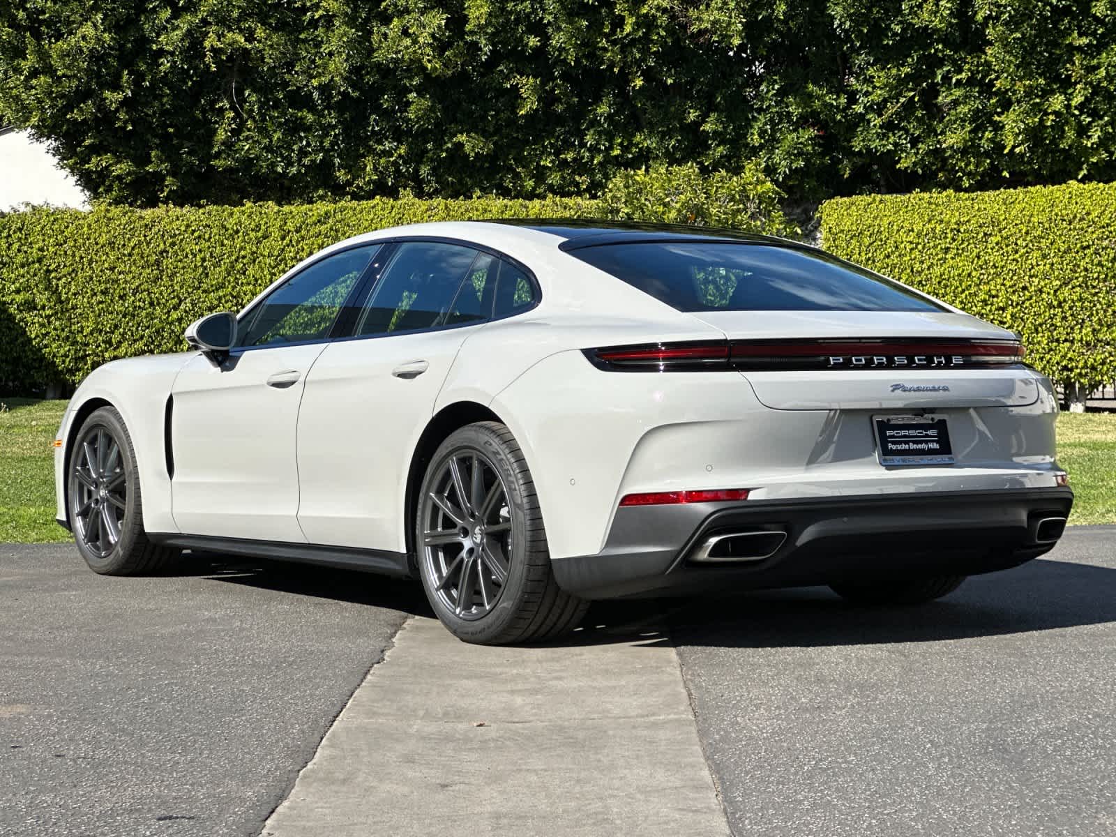 Thumbnail: 2026 Porsche Panamera - 3