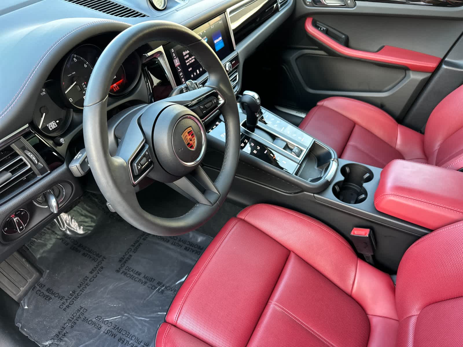 Thumbnail: 2025 Porsche Macan - 4