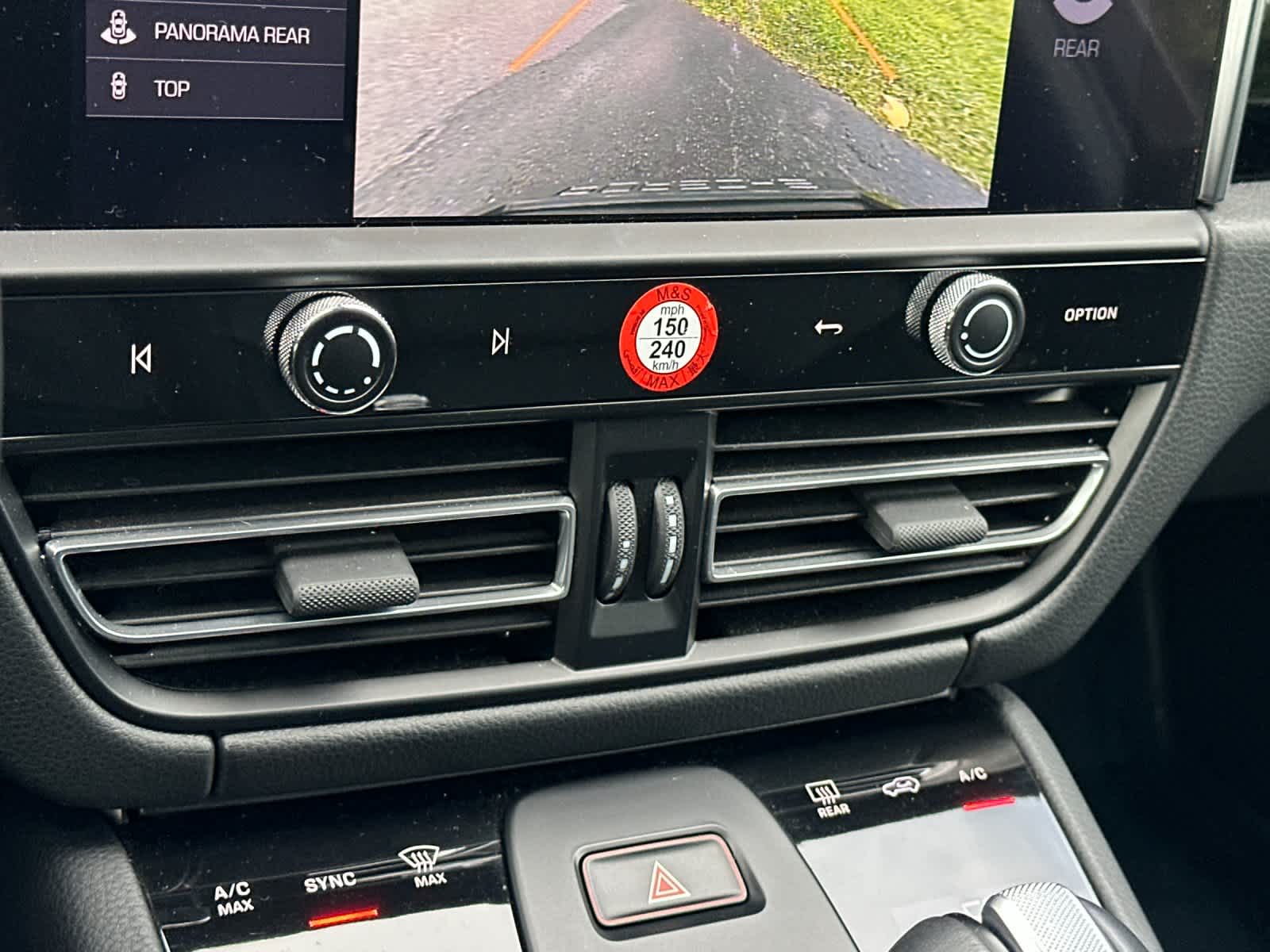 Thumbnail: 2025 Porsche Macan - 23