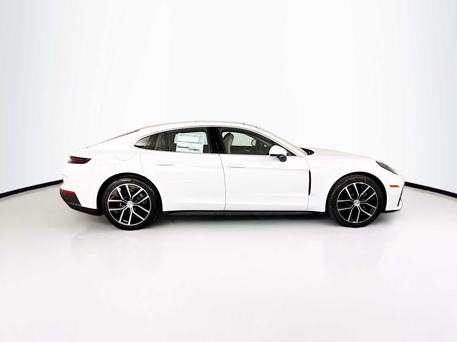 Thumbnail: 2025 Porsche Panamera - 8