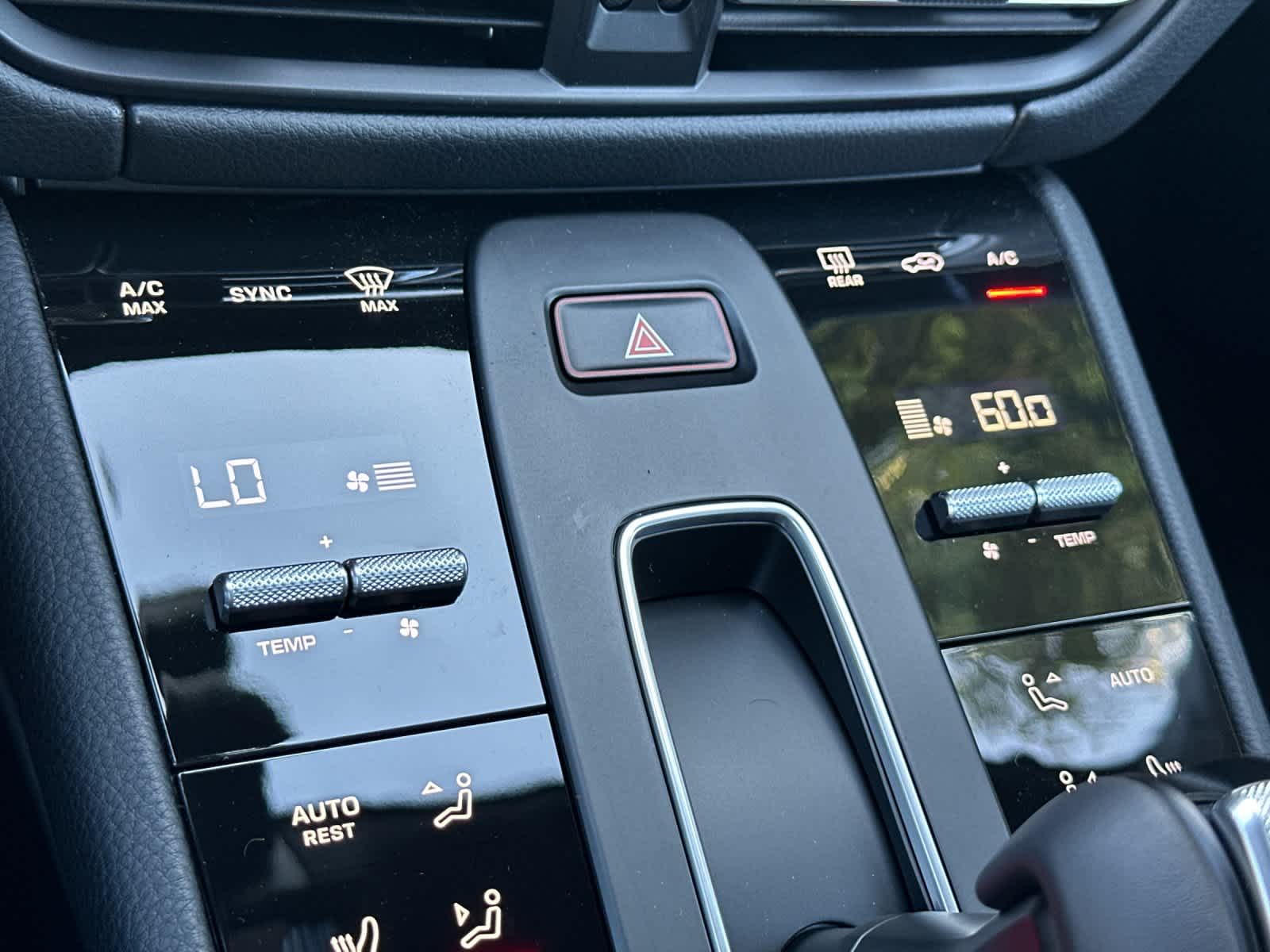 Thumbnail: 2026 Porsche Macan - 24