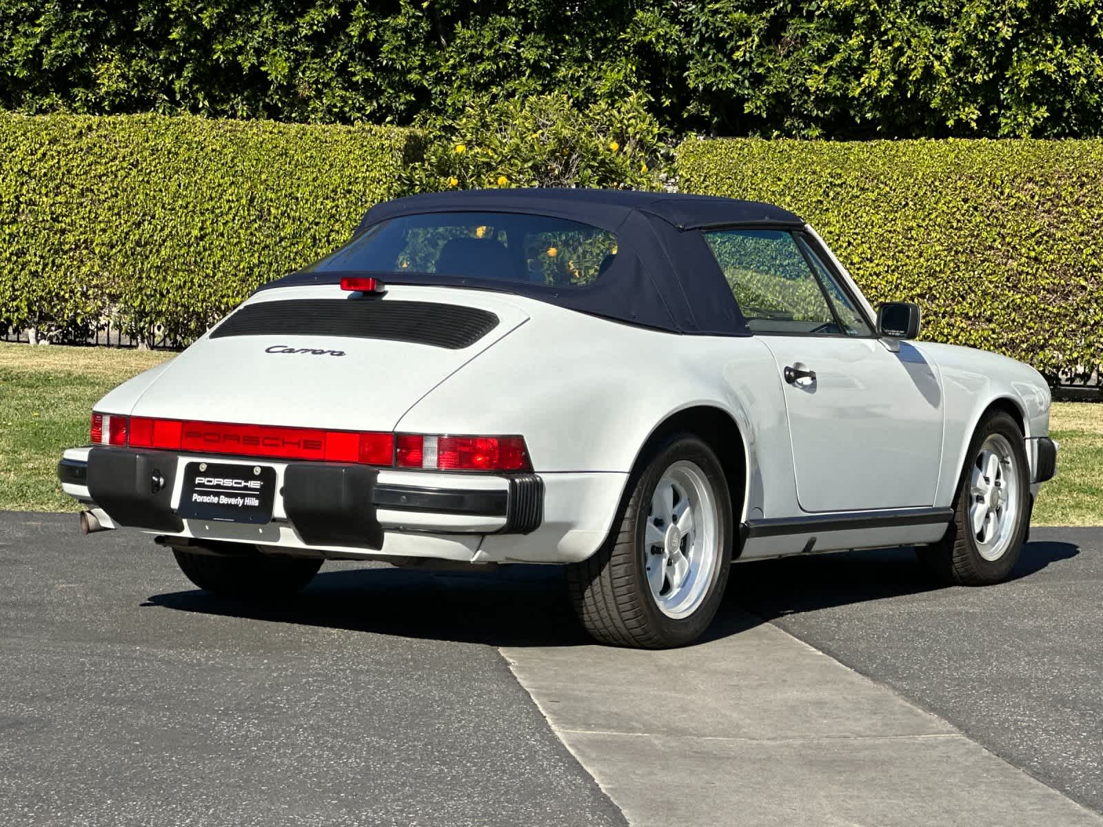 Thumbnail: 1988 Porsche 911 - 7