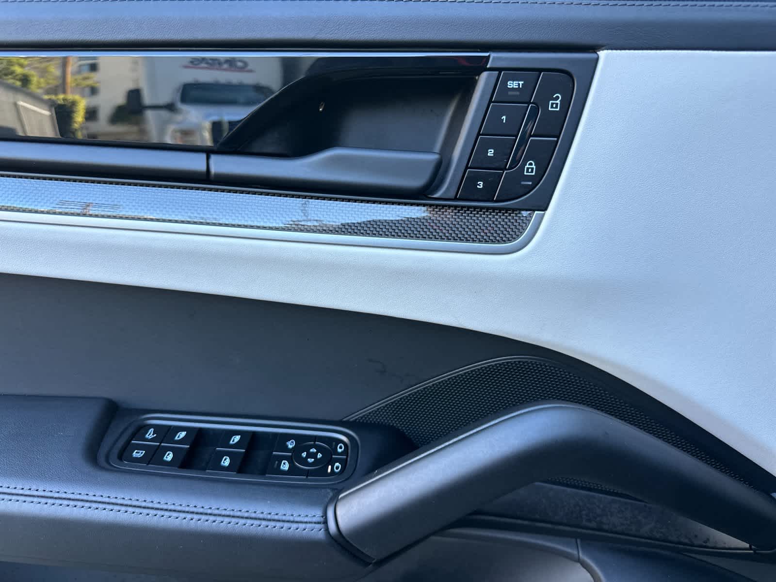 Thumbnail: 2025 Porsche Cayenne - 12