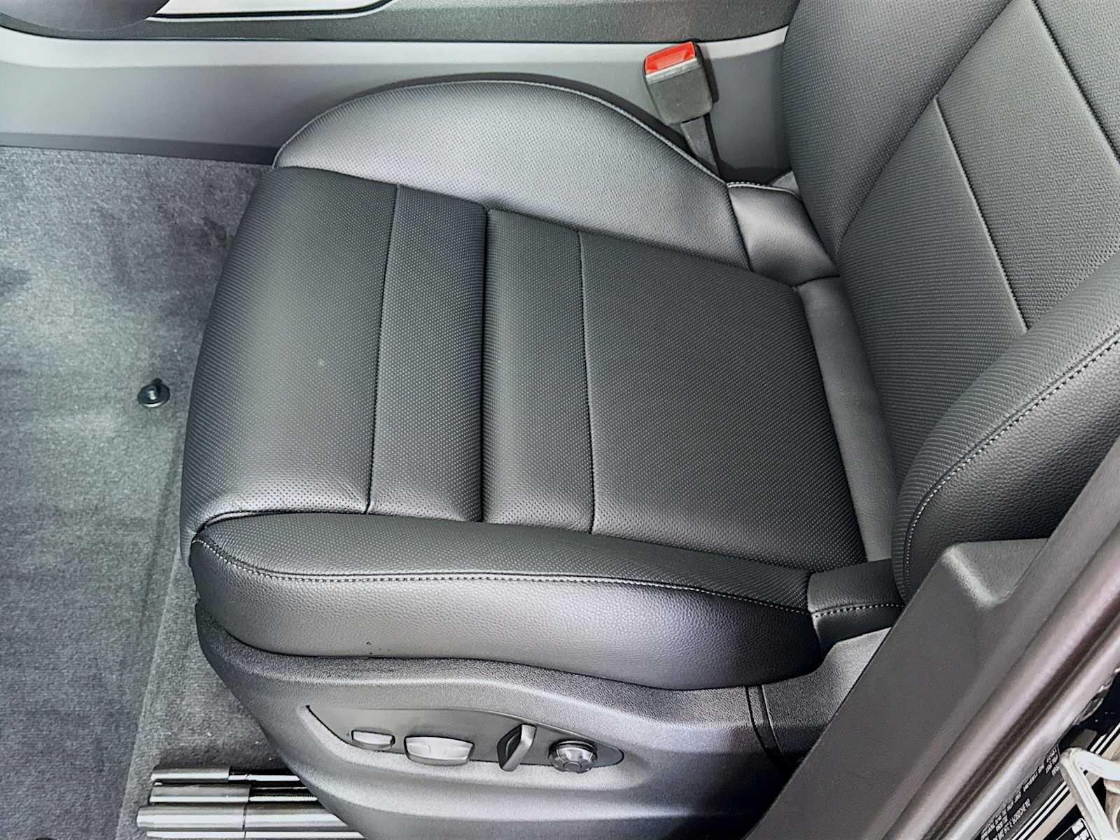 Thumbnail: 2025 Porsche Cayenne - 15