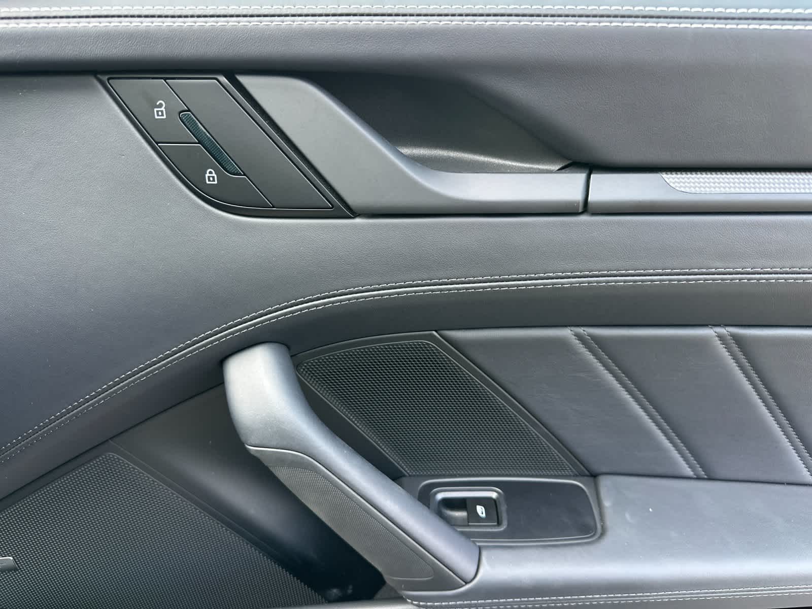 Thumbnail: 2025 Porsche 911 - 15