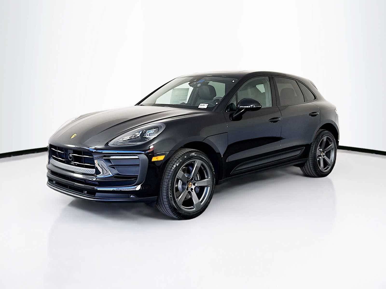 Thumbnail: 2026 Porsche Macan - 1