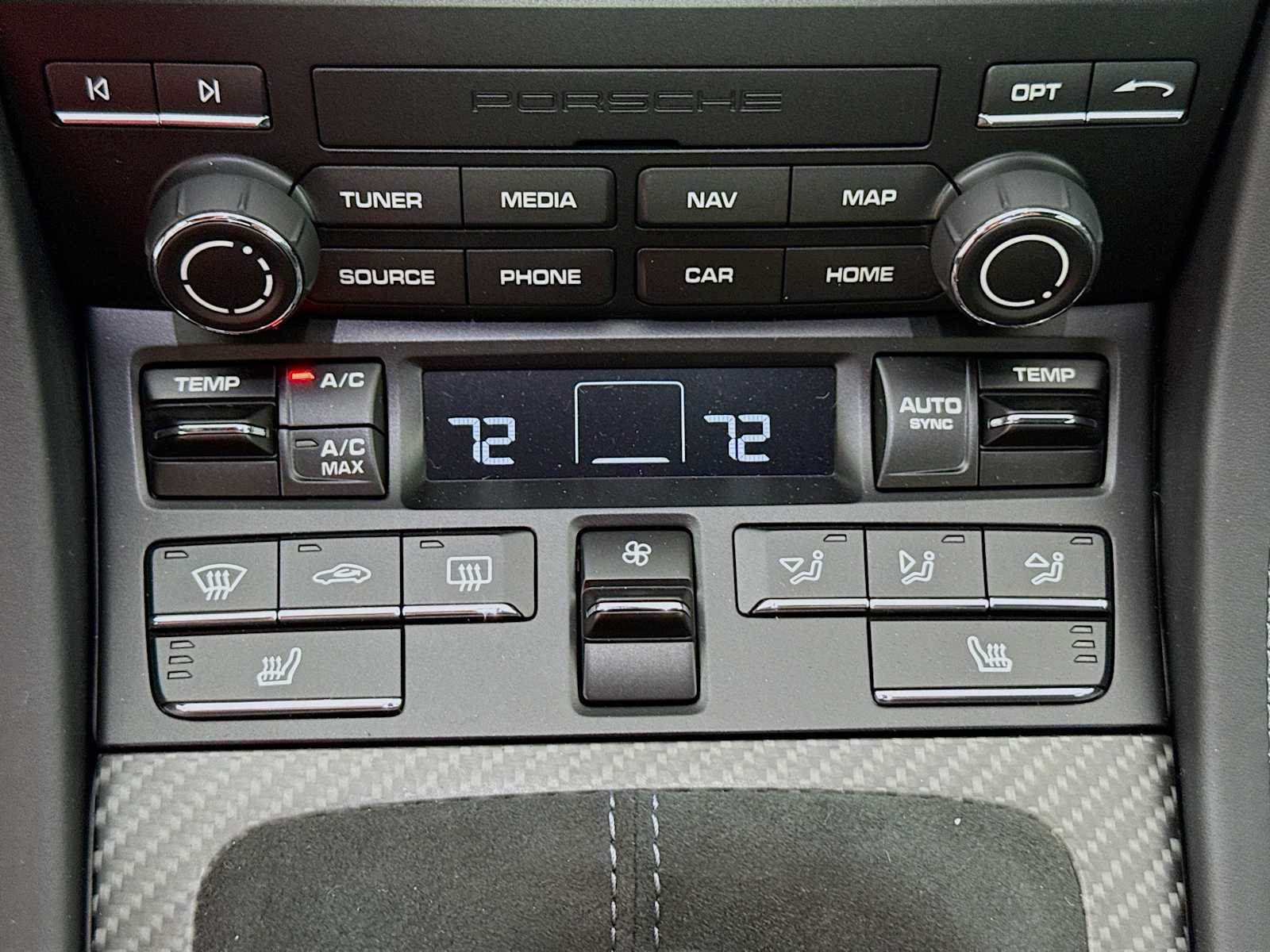 Thumbnail: 2025 Porsche  - 12