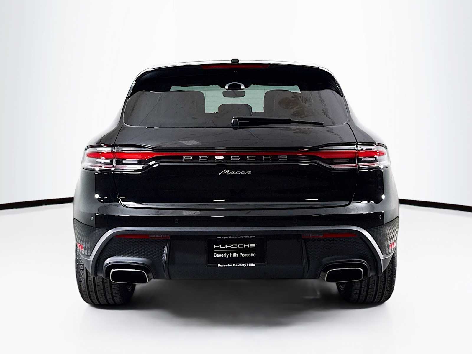 Thumbnail: 2025 Porsche Macan - 10
