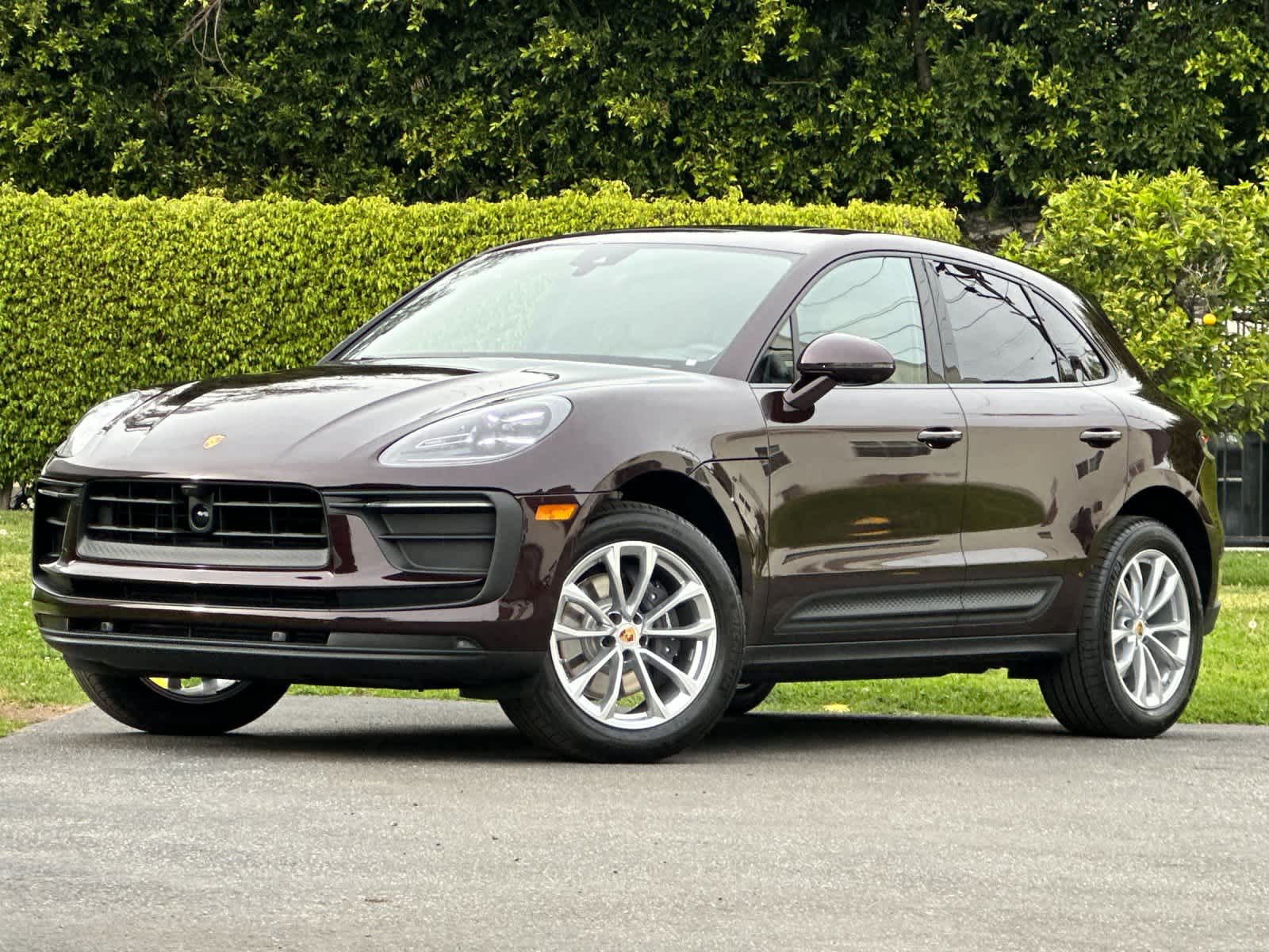 Thumbnail: 2026 Porsche Macan - 1