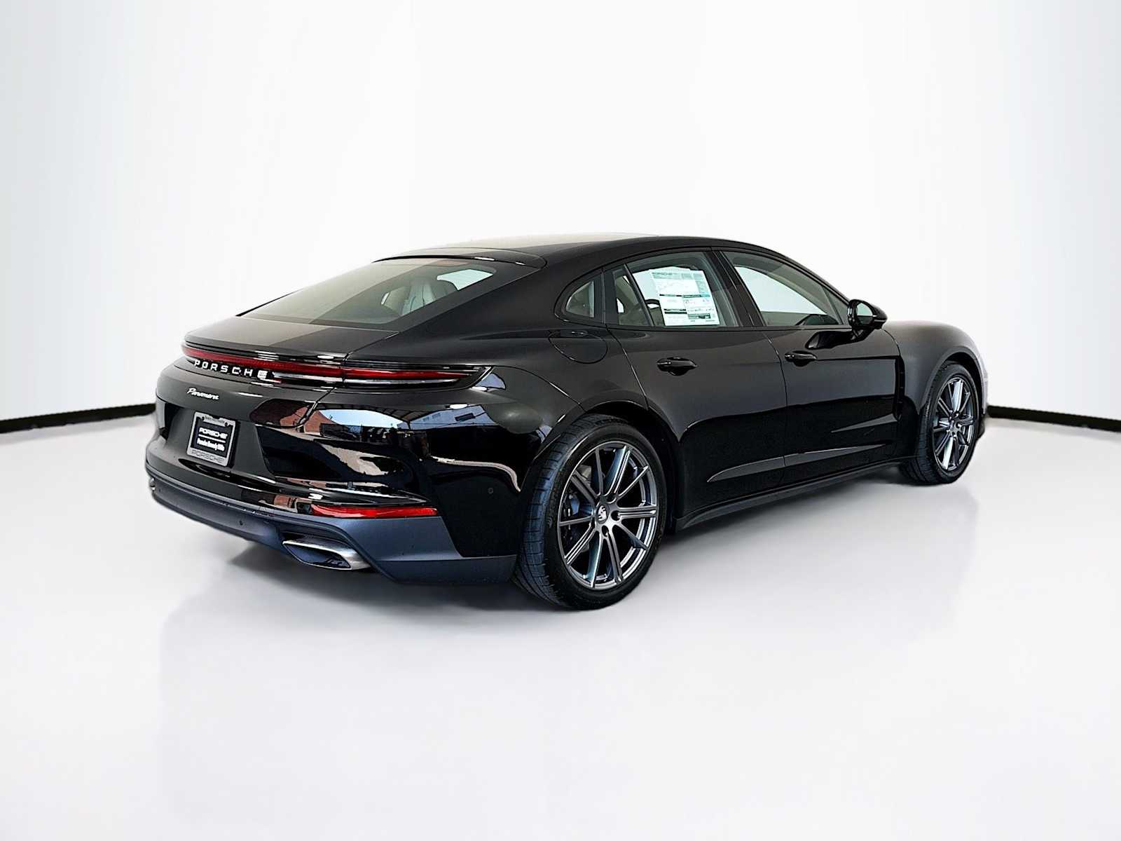 Thumbnail: 2025 Porsche Panamera - 9