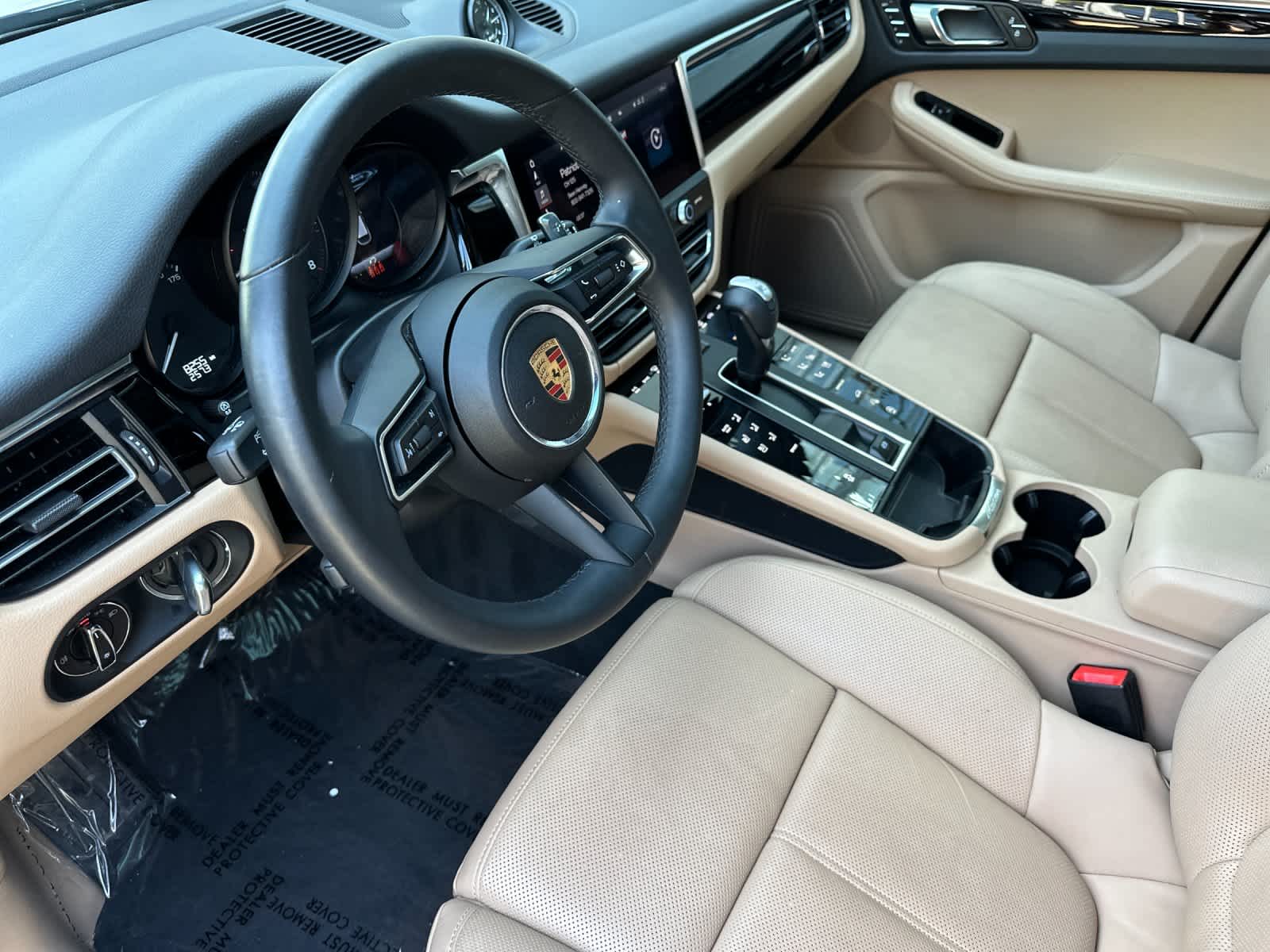 Thumbnail: 2025 Porsche Macan - 4