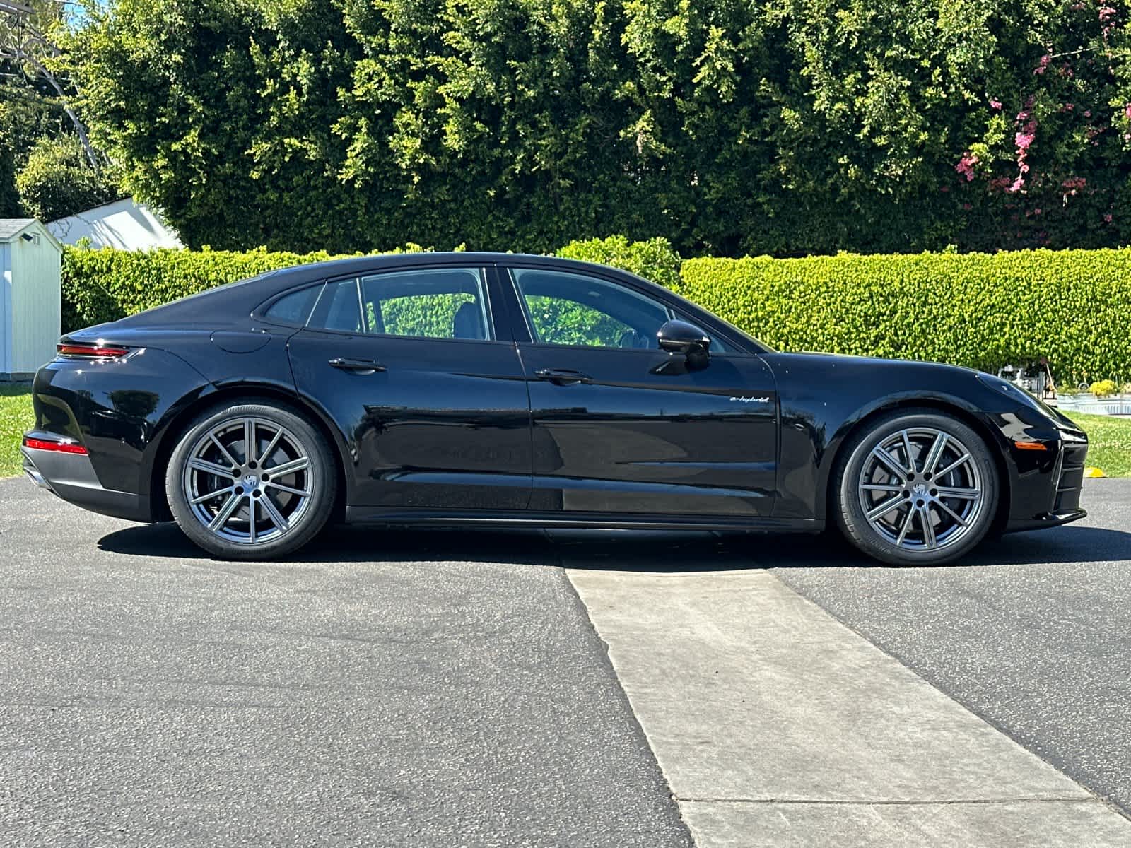 Thumbnail: 2026 Porsche Panamera - 9