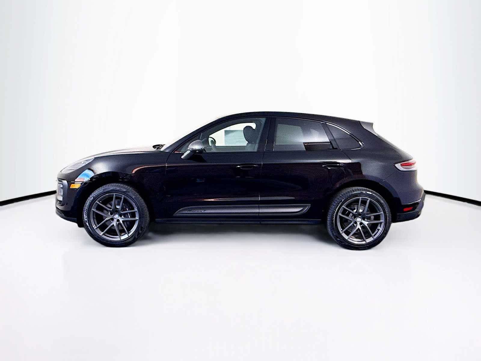 Thumbnail: 2026 Porsche Macan - 2