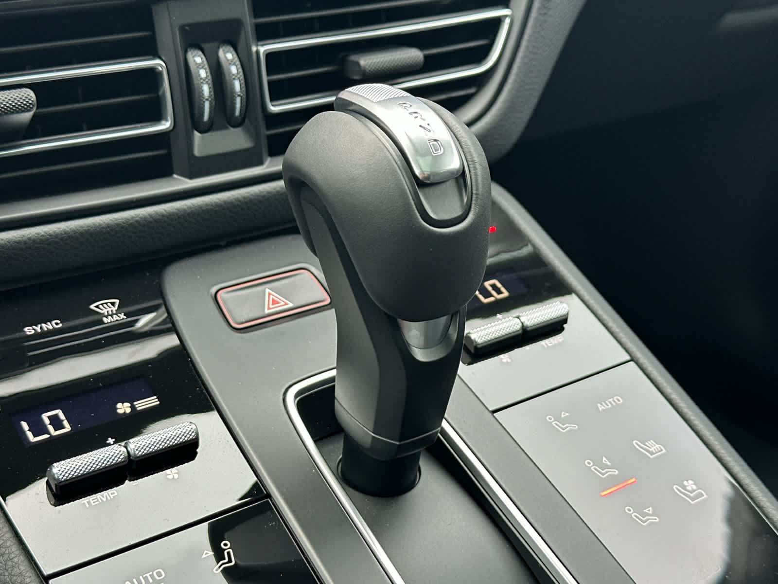 Thumbnail: 2026 Porsche Macan - 24