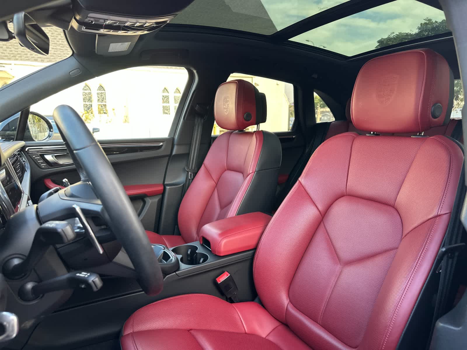 Thumbnail: 2025 Porsche Macan - 5