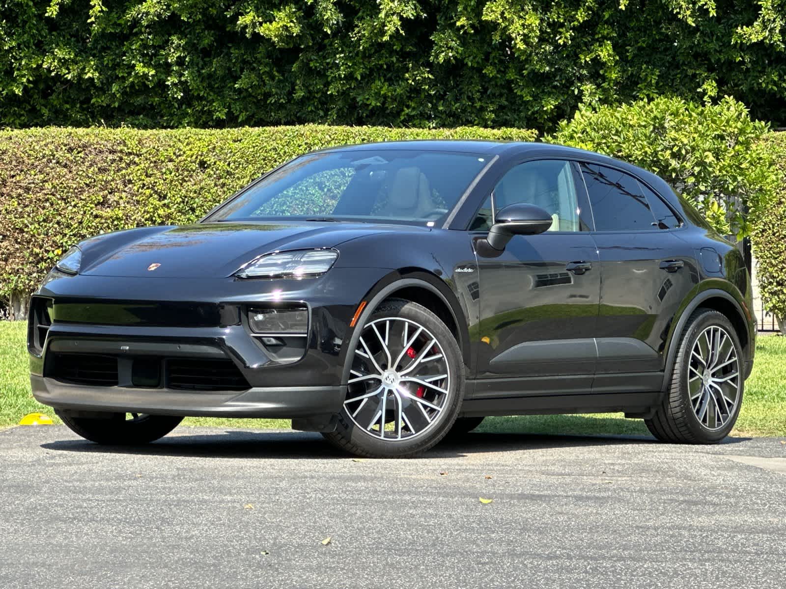 2025 Porsche Macan S