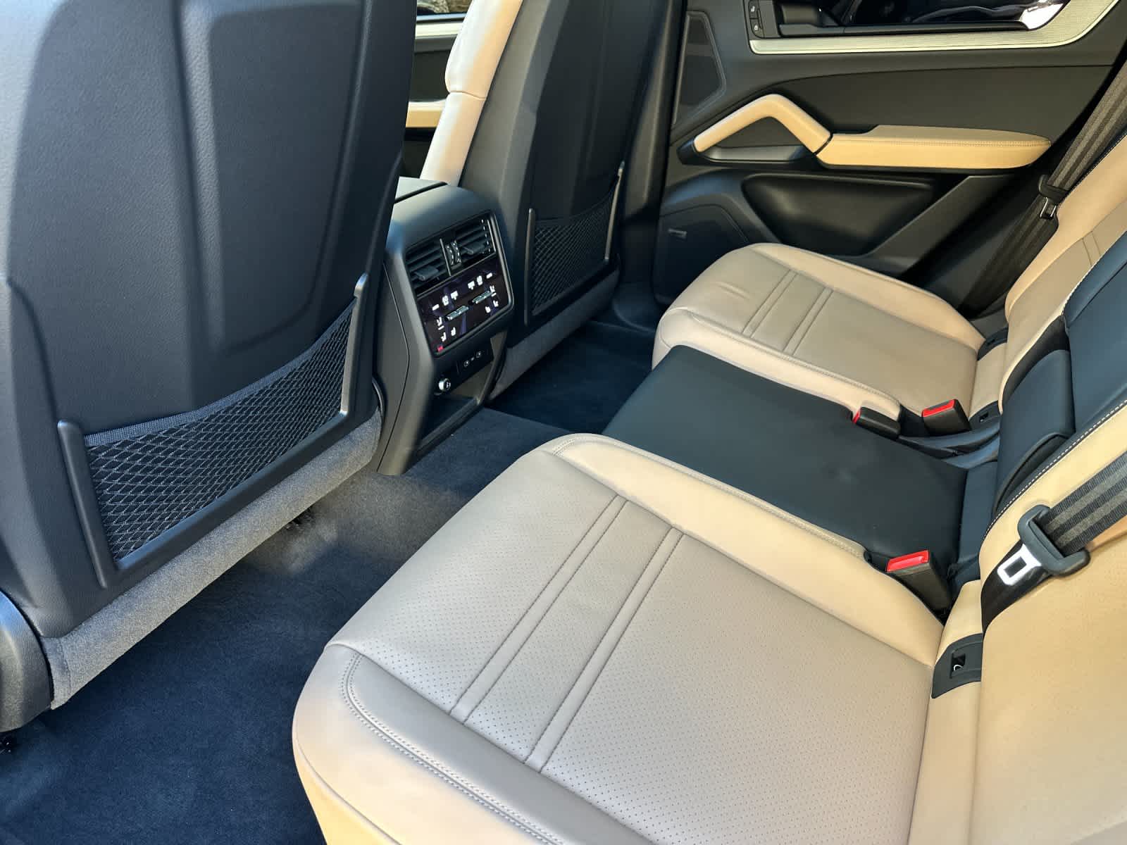 Thumbnail: 2026 Porsche Cayenne - 13