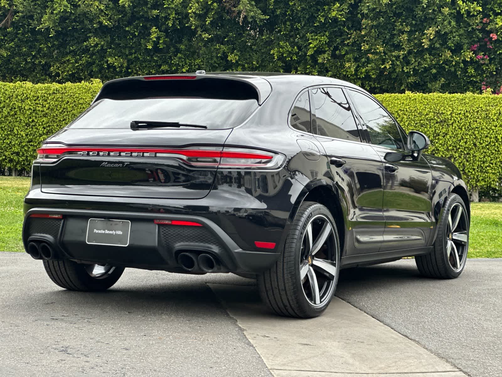 Thumbnail: 2023 Porsche Macan - 8