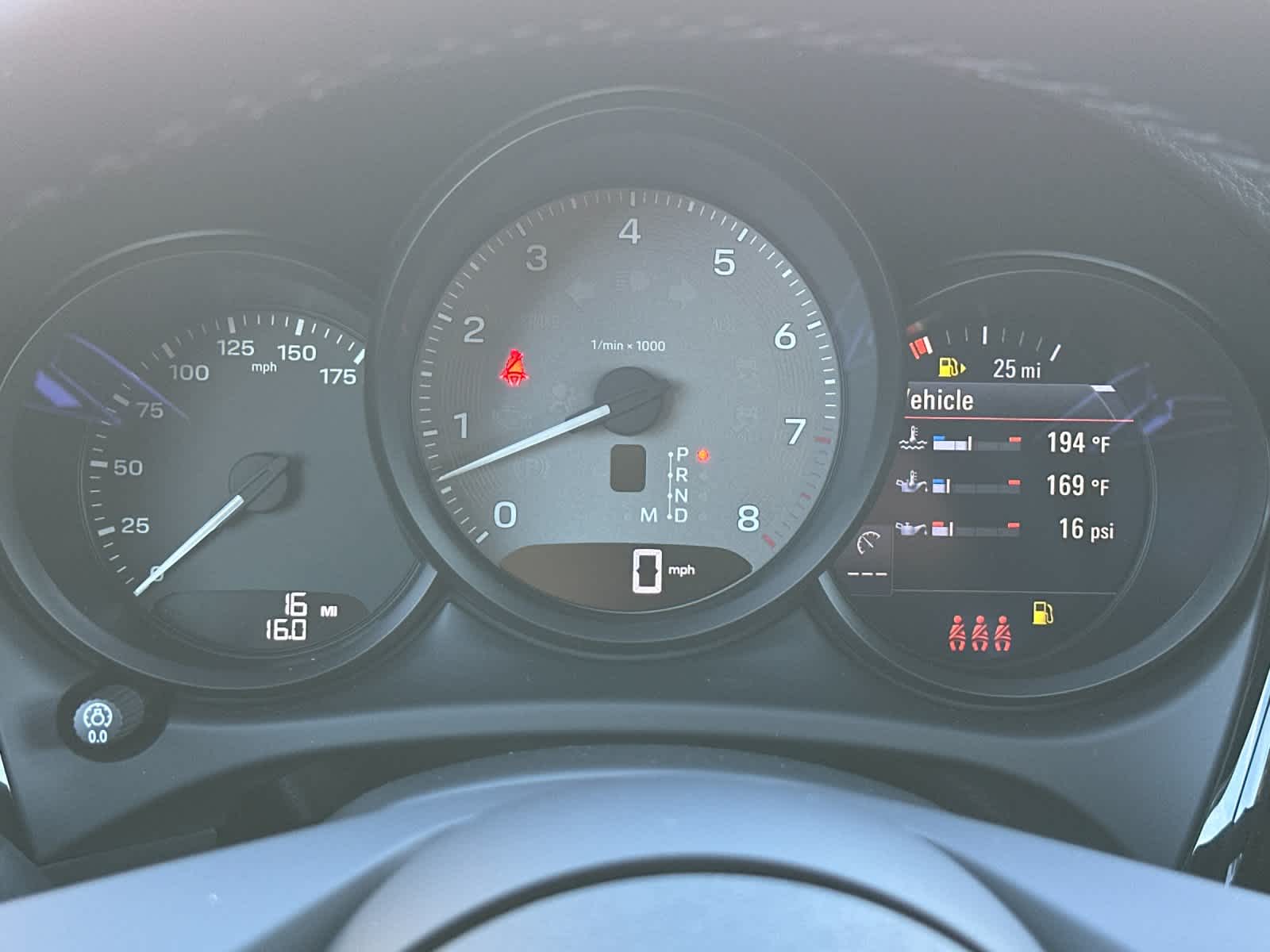 Thumbnail: 2026 Porsche Macan - 29