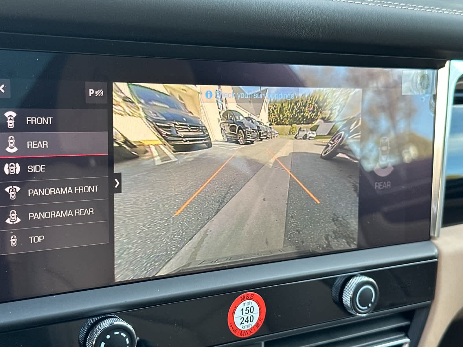 Thumbnail: 2026 Porsche Macan - 23