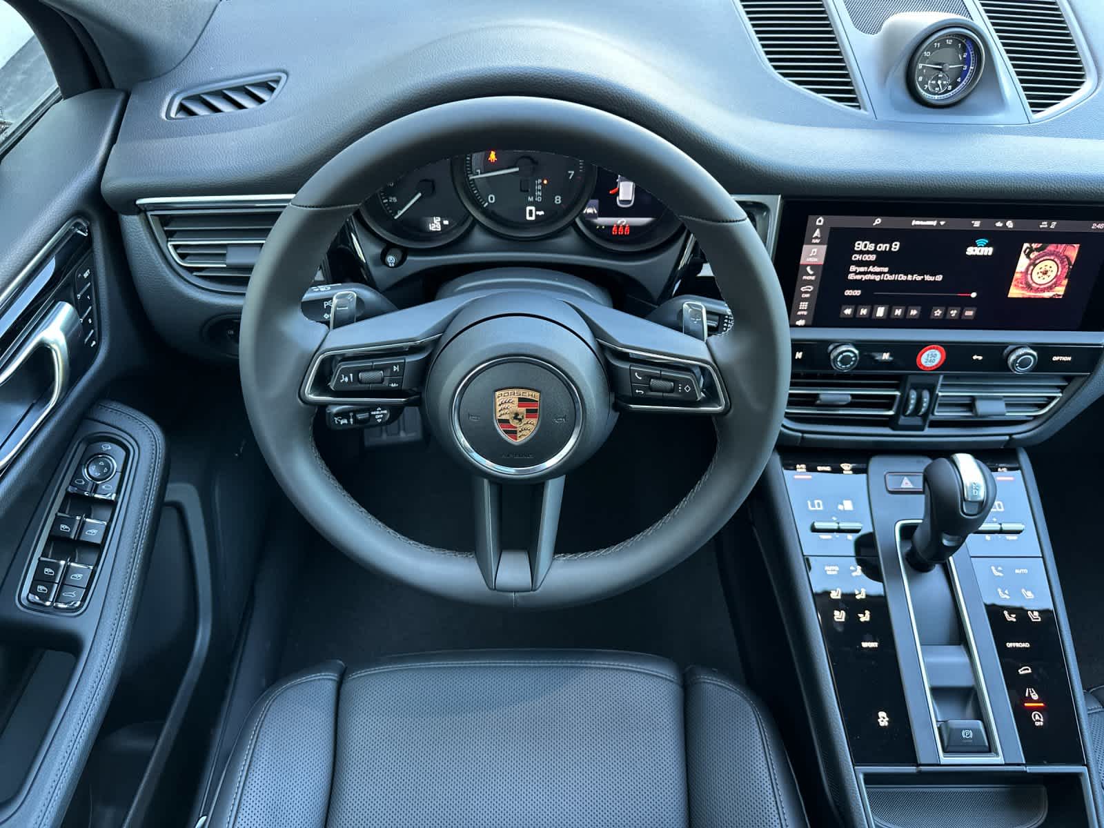 Thumbnail: 2026 Porsche Macan - 15