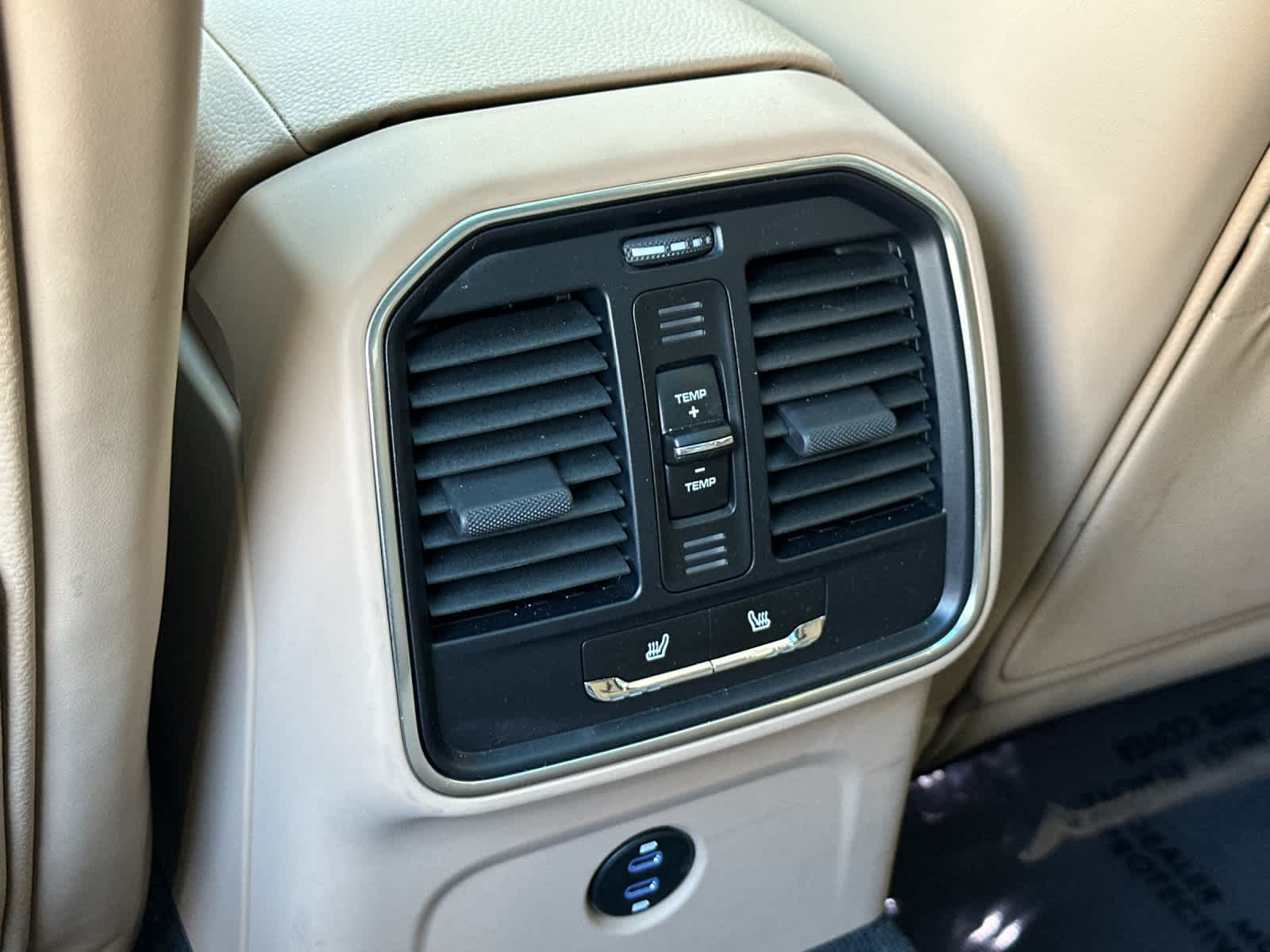 Thumbnail: 2025 Porsche Macan - 14