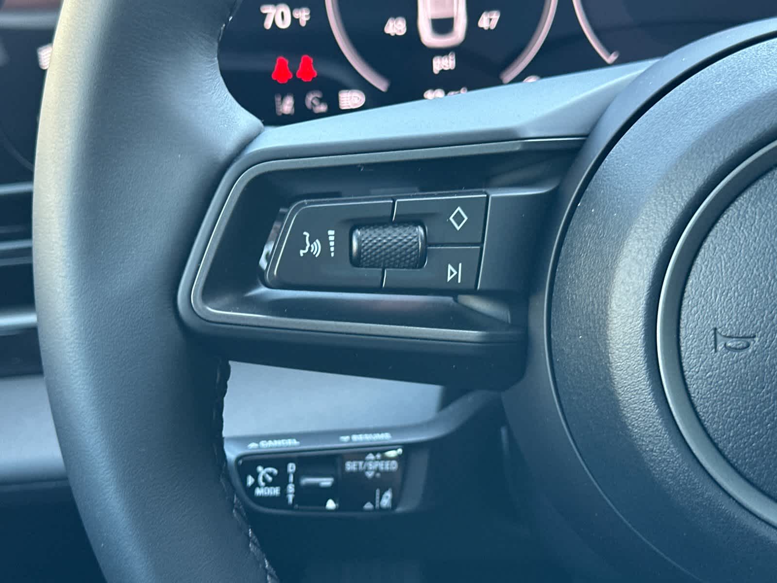 Thumbnail: 2026 Porsche Taycan - 27