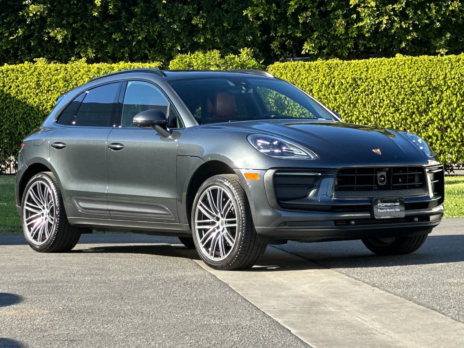 Thumbnail: 2025 Porsche Macan - 10