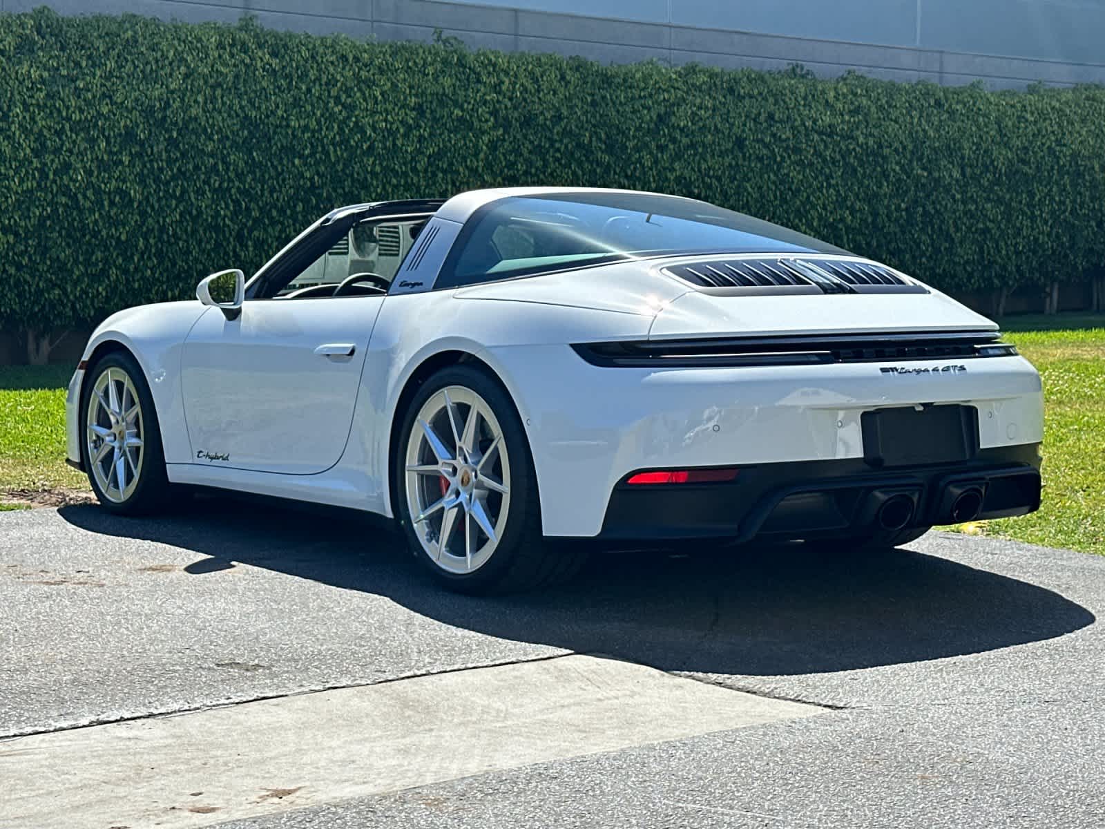 Thumbnail: 2026 Porsche 911 - 2
