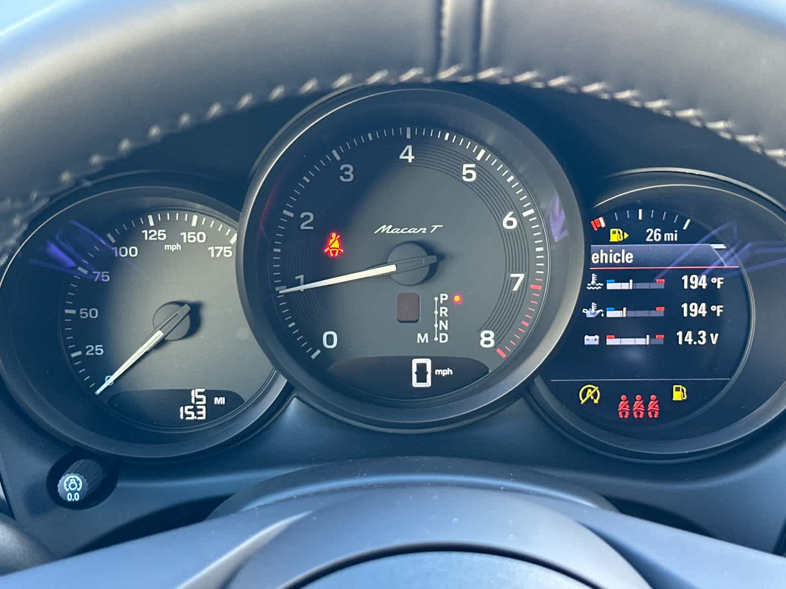 Thumbnail: 2026 Porsche Macan - 29