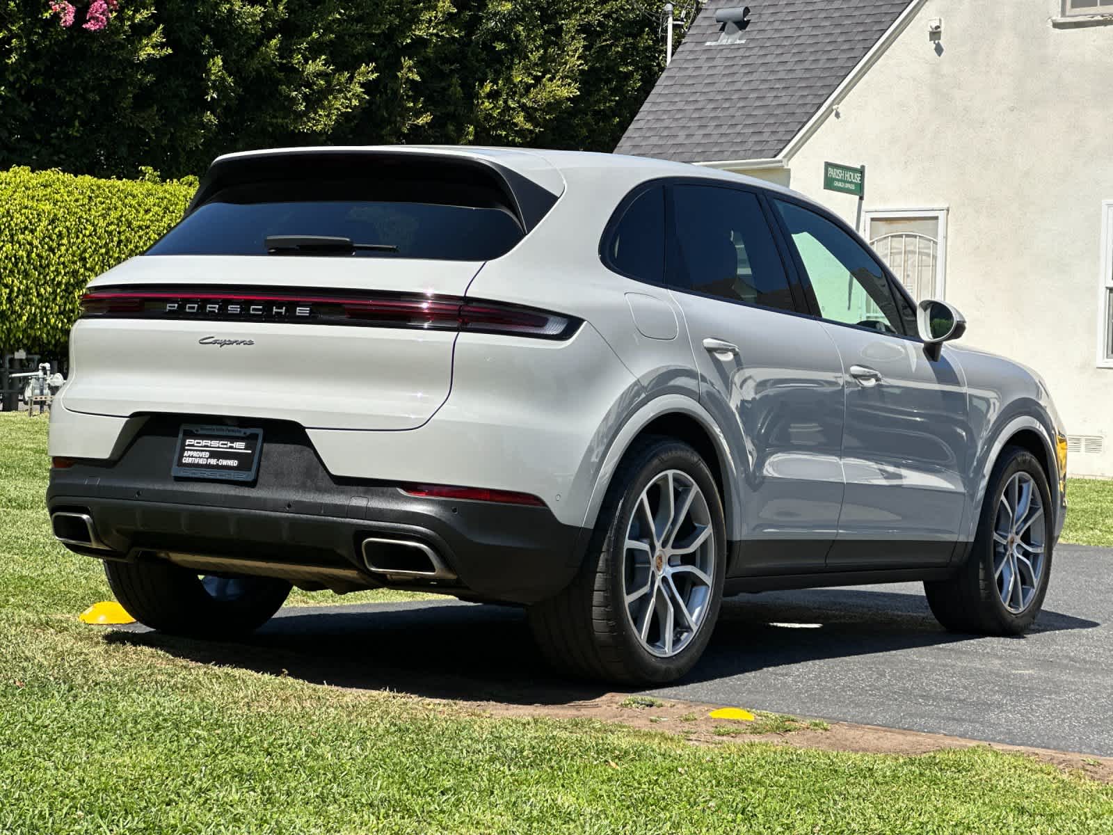 Thumbnail: 2025 Porsche Cayenne - 8