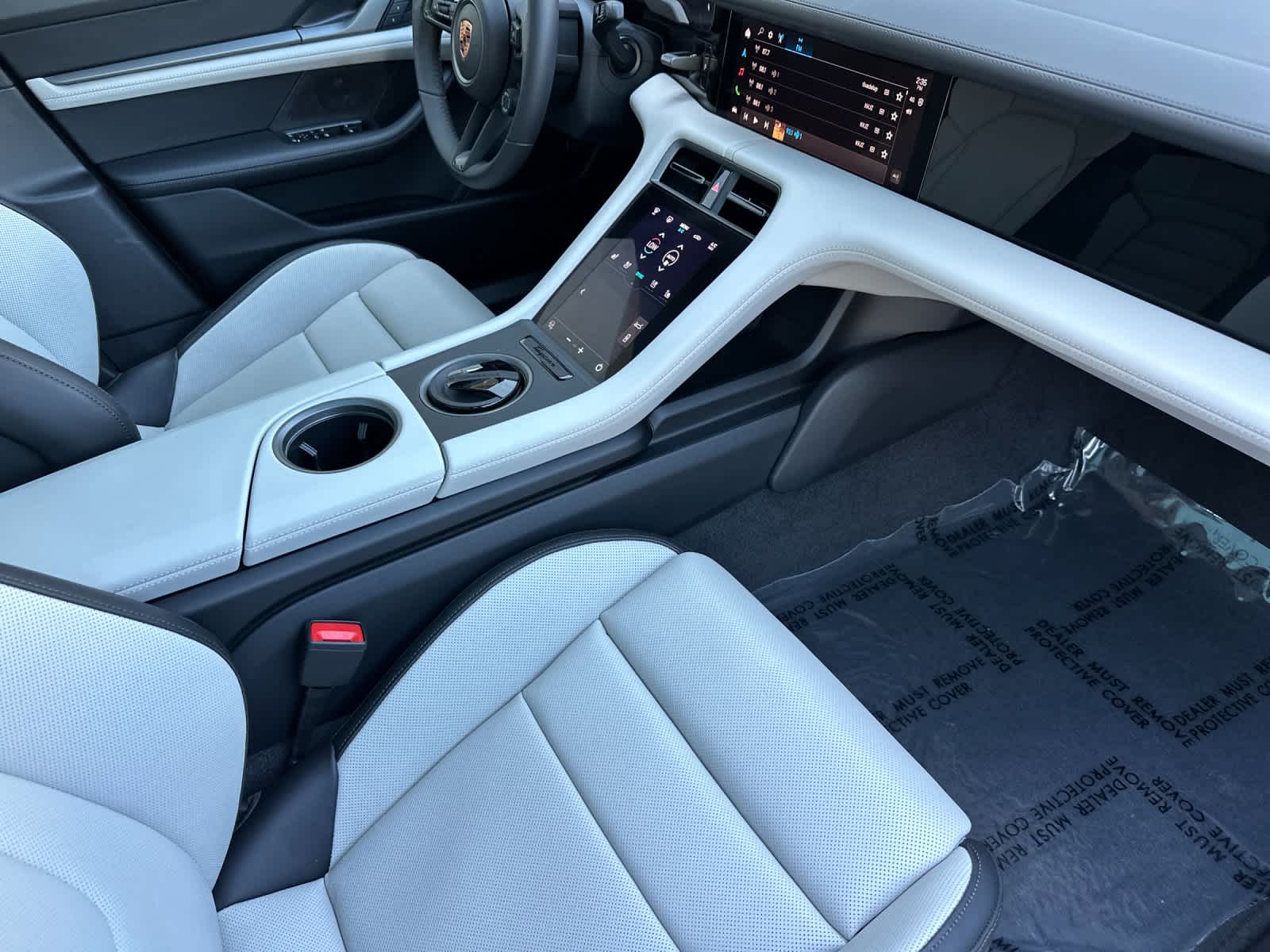 Thumbnail: 2026 Porsche Taycan - 16