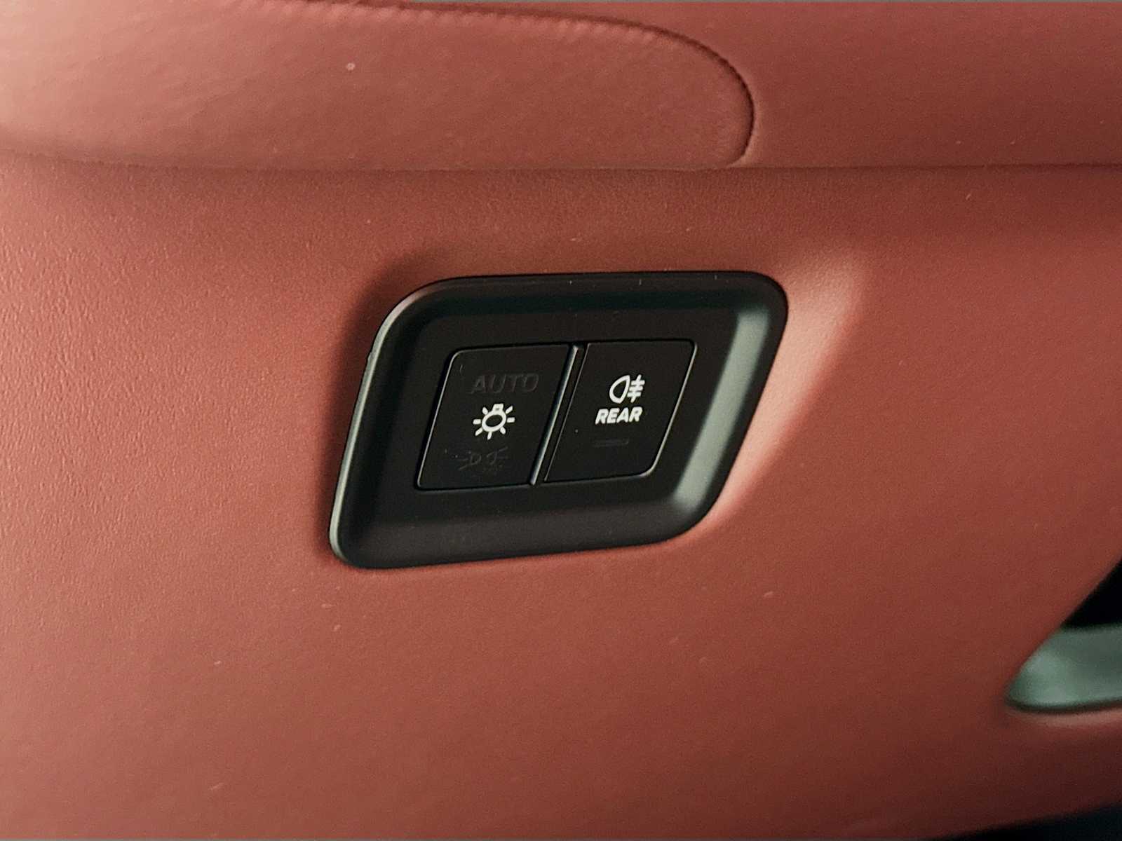 Thumbnail: 2025 Porsche Cayenne - 11