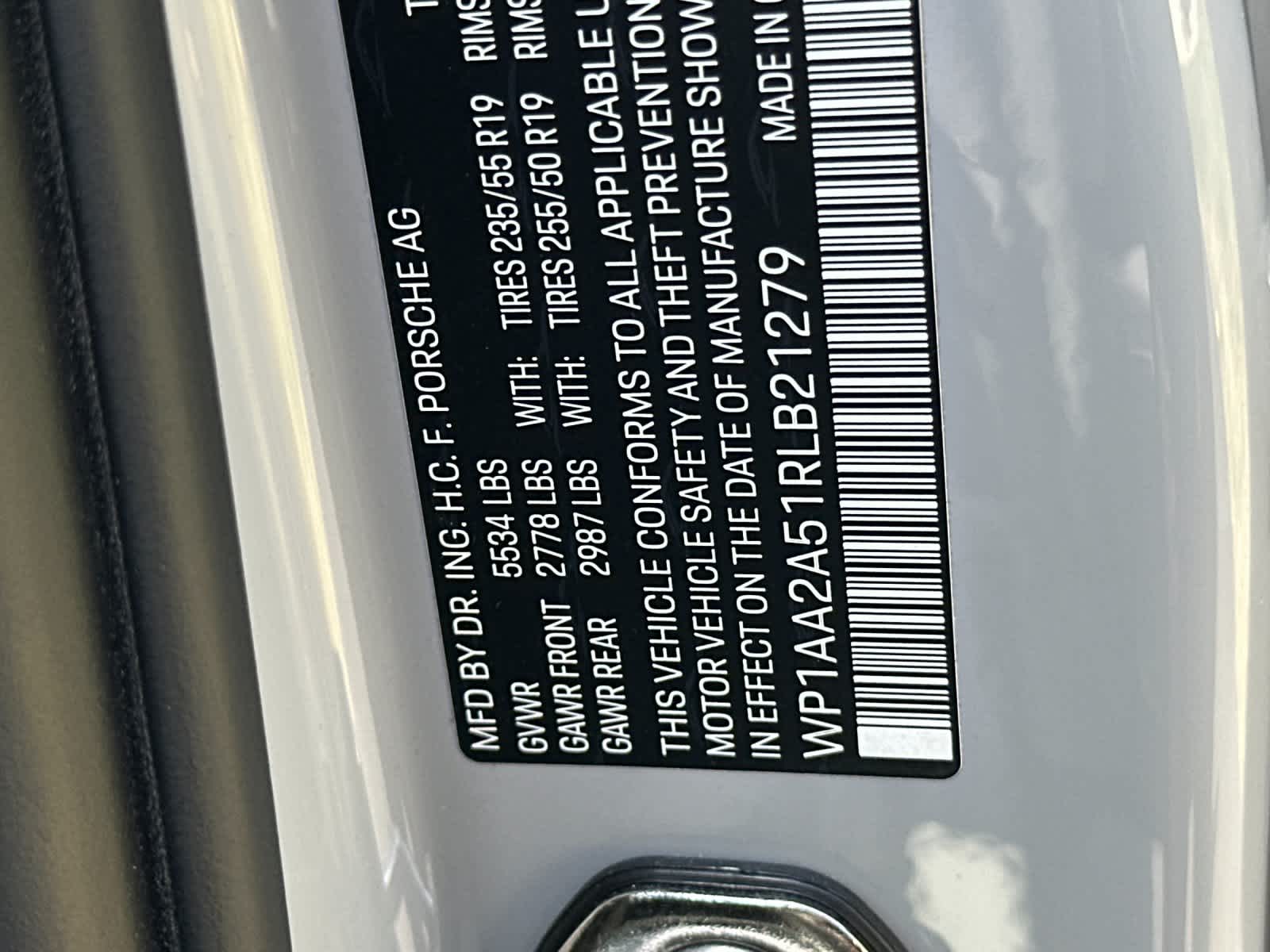 Thumbnail: 2024 Porsche Macan - 33