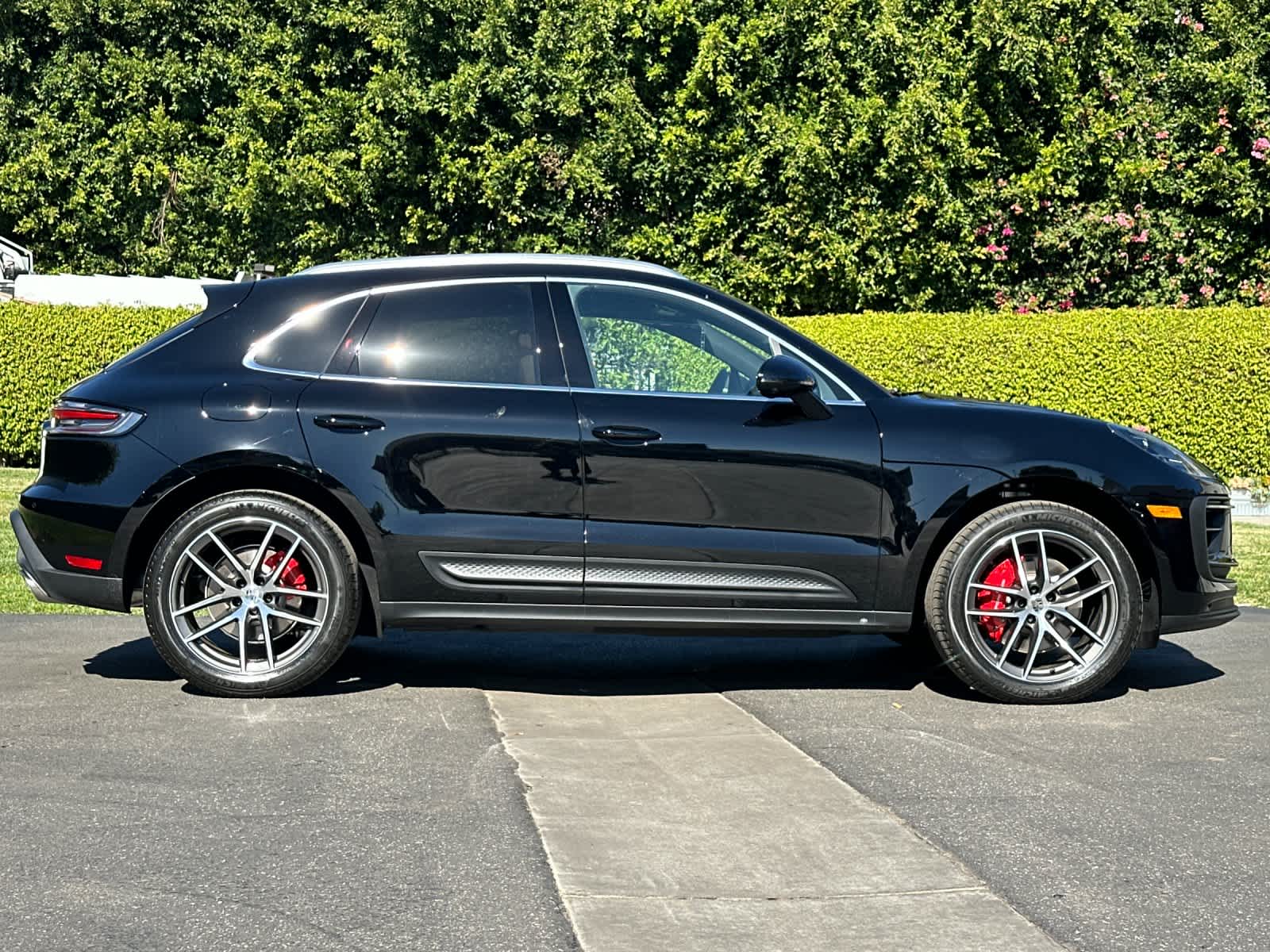 Thumbnail: 2026 Porsche Macan - 9