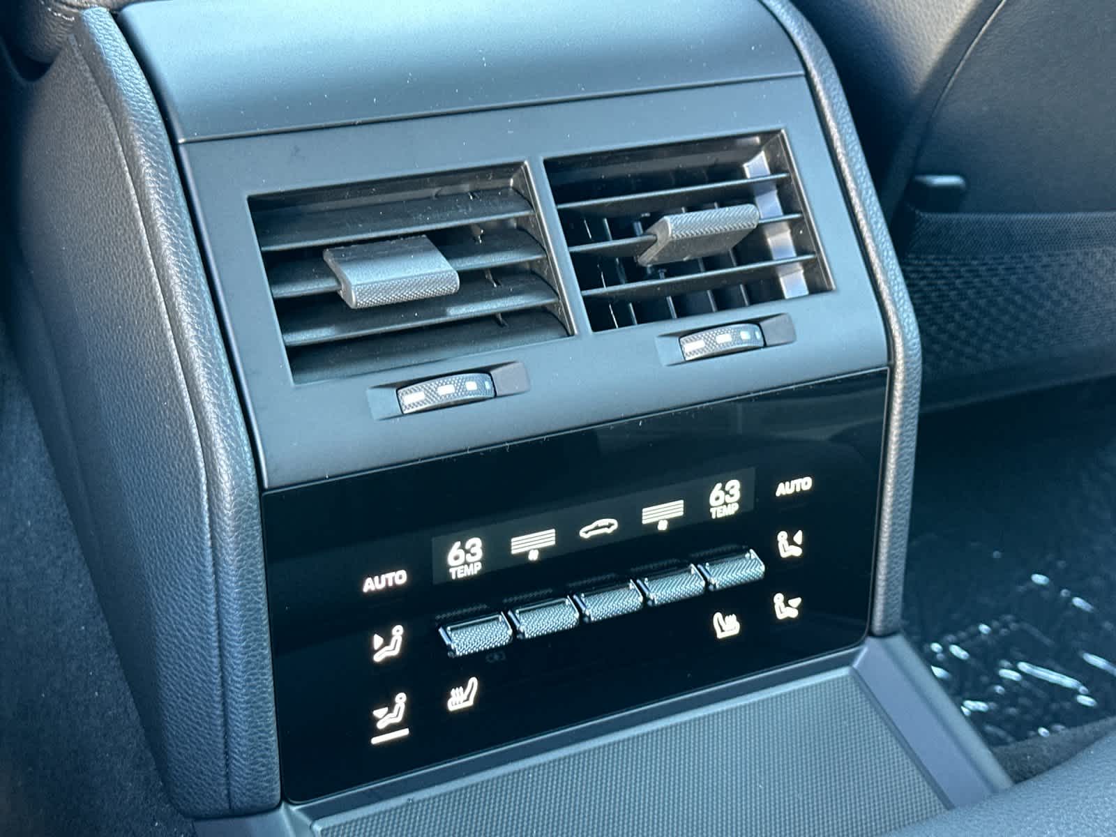 Thumbnail: 2026 Porsche Panamera - 14