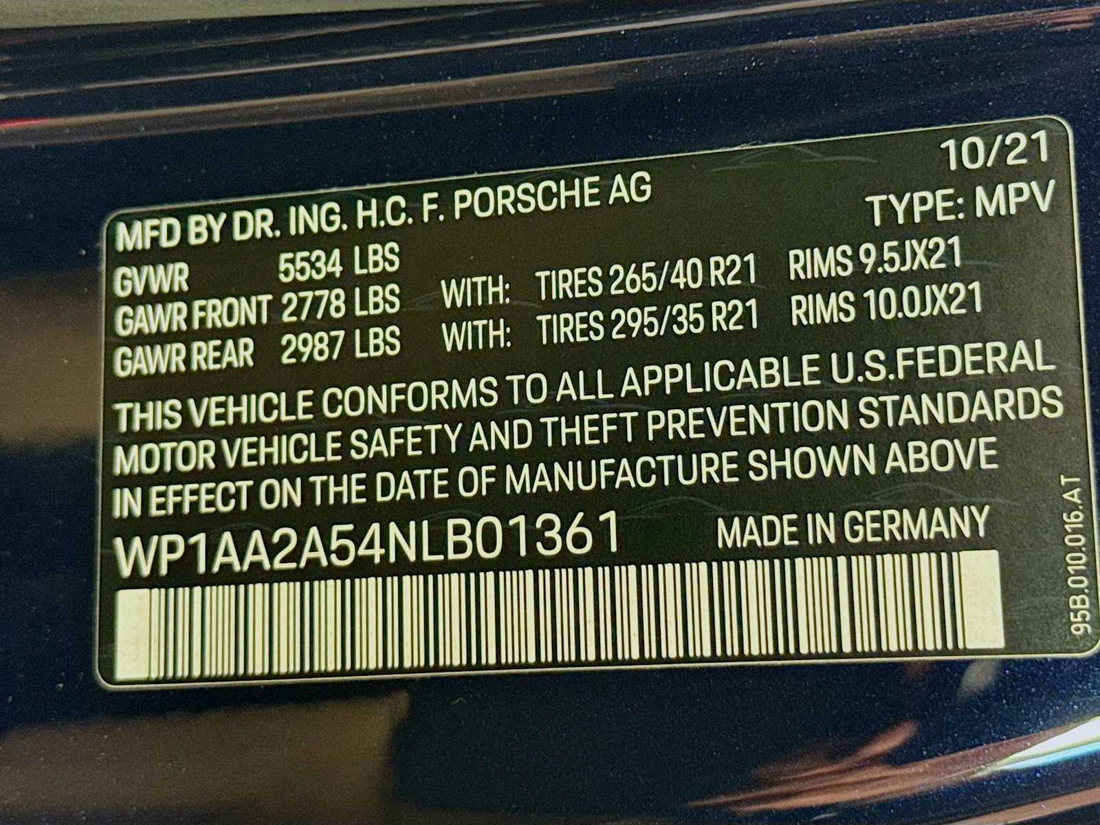 Thumbnail: 2022 Porsche Macan - 26