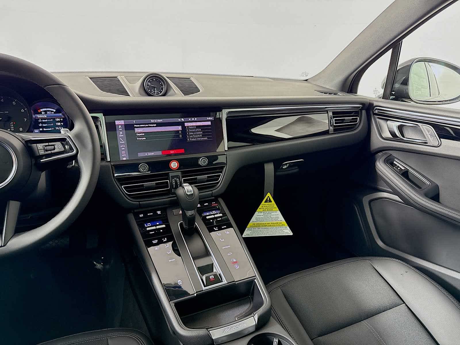 Thumbnail: 2026 Porsche Macan - 19