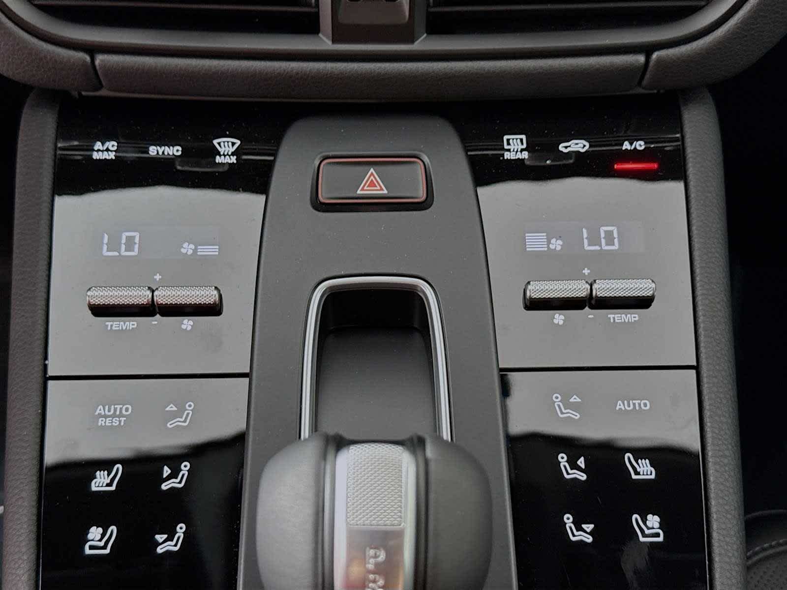 Thumbnail: 2026 Porsche Macan - 13