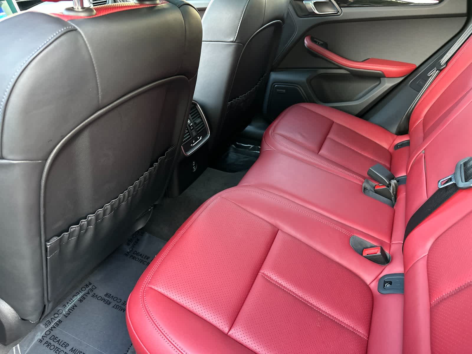 Thumbnail: 2025 Porsche Macan - 13