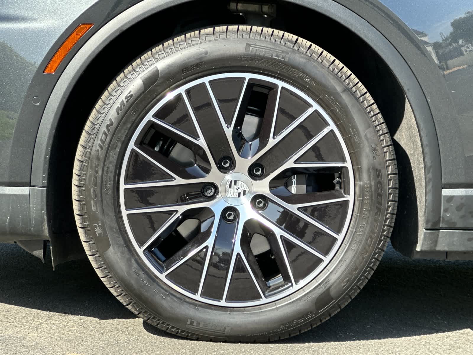 Thumbnail: 2025 Porsche Macan - 32