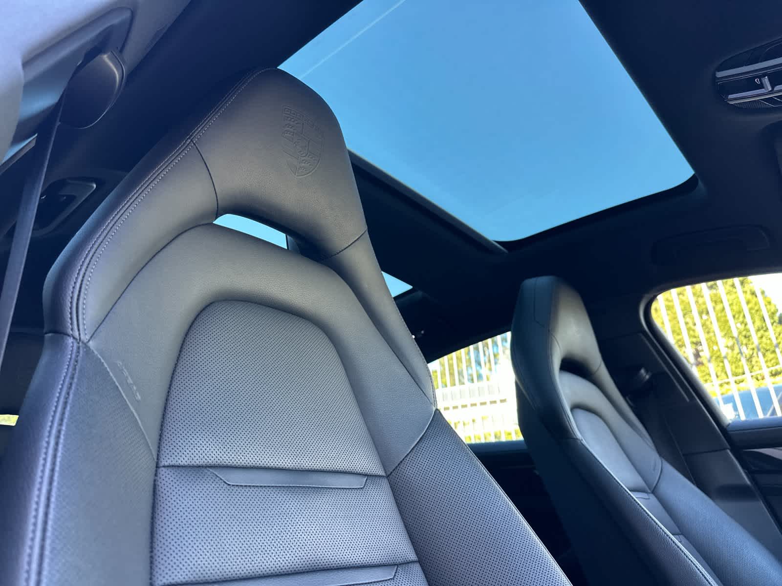 Thumbnail: 2021 Porsche Panamera - 18