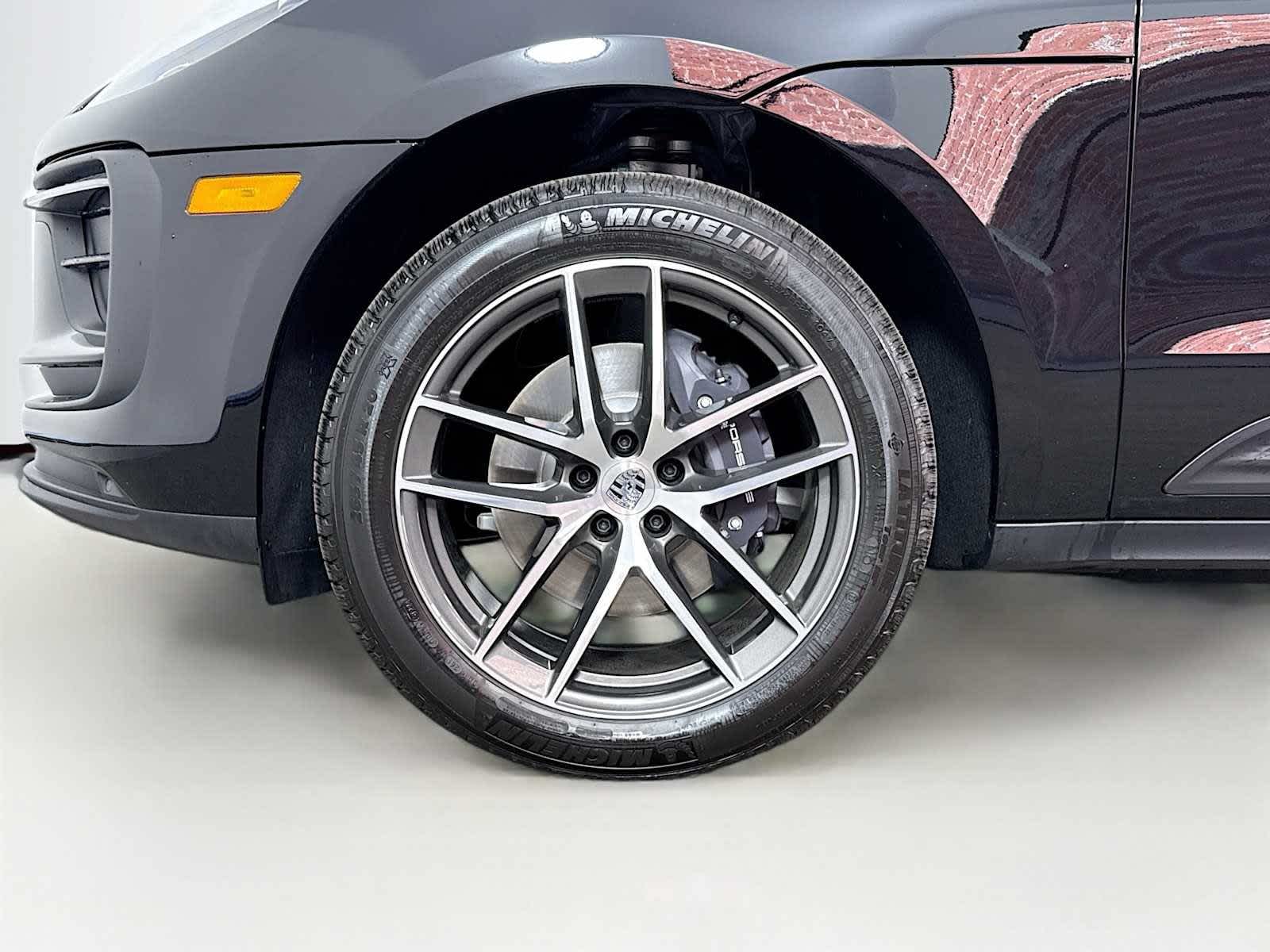 Thumbnail: 2025 Porsche Macan - 24