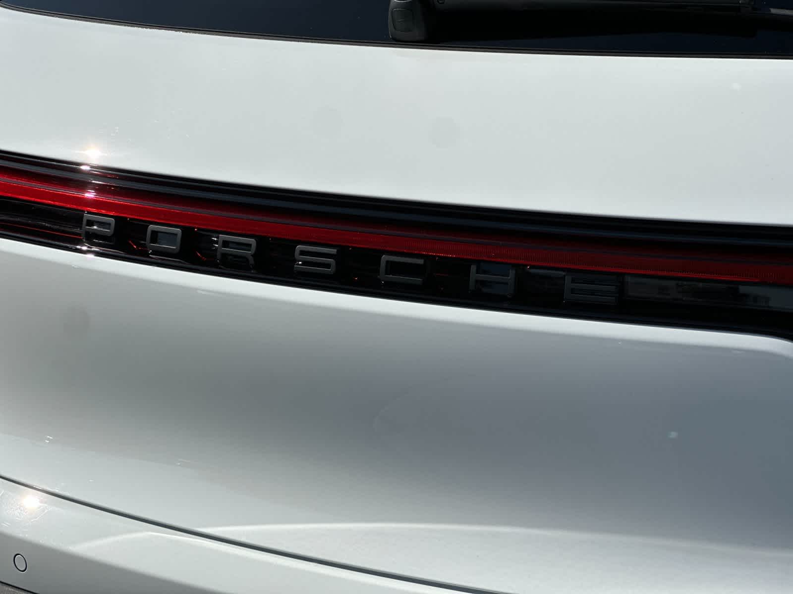 Thumbnail: 2026 Porsche Macan - 32