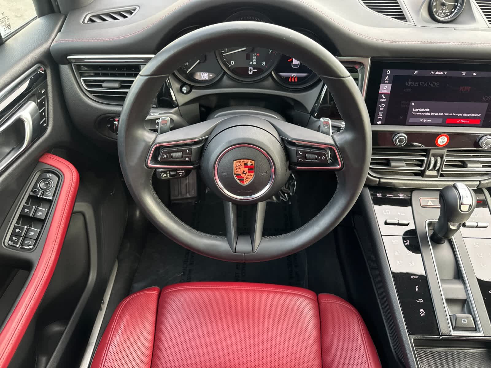 Thumbnail: 2025 Porsche Macan - 15