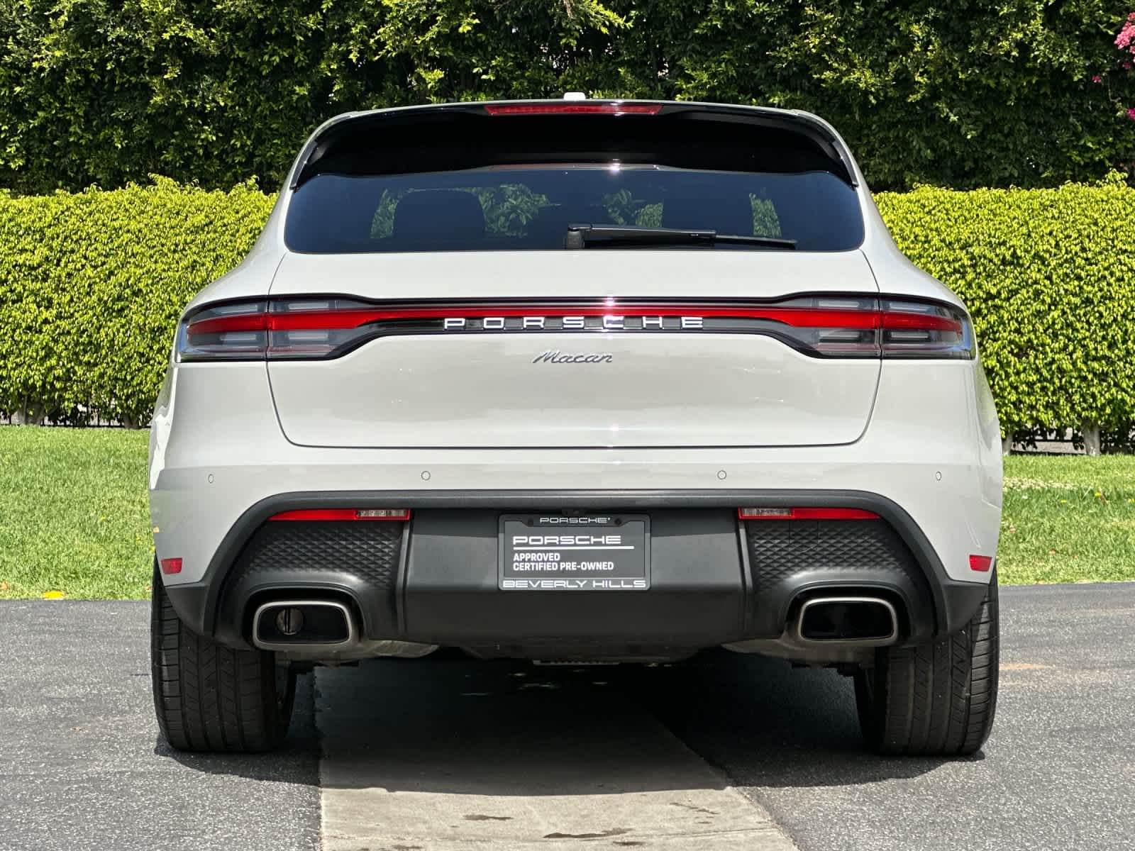 Thumbnail: 2023 Porsche Macan - 6