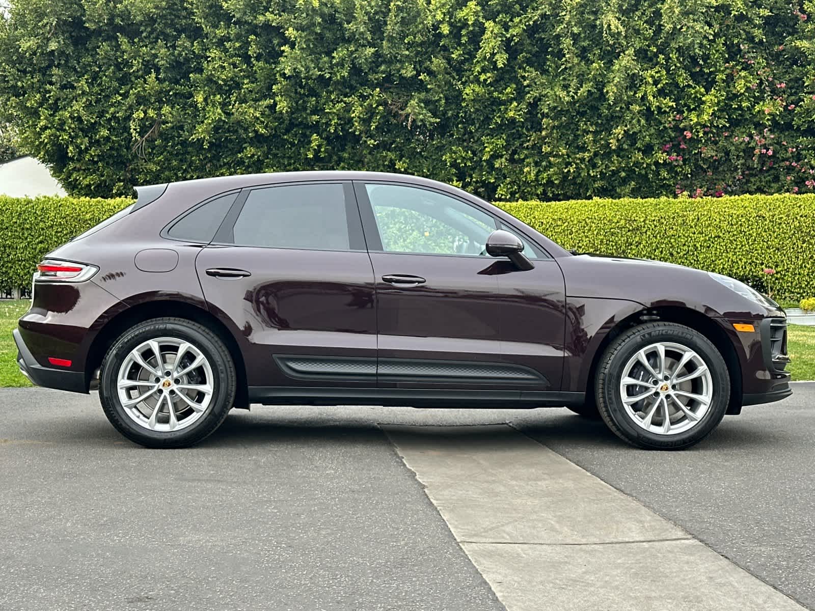 Thumbnail: 2026 Porsche Macan - 9