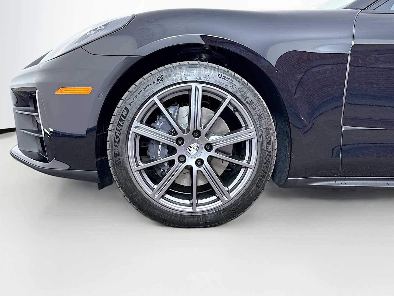 Thumbnail: 2026 Porsche Panamera - 24