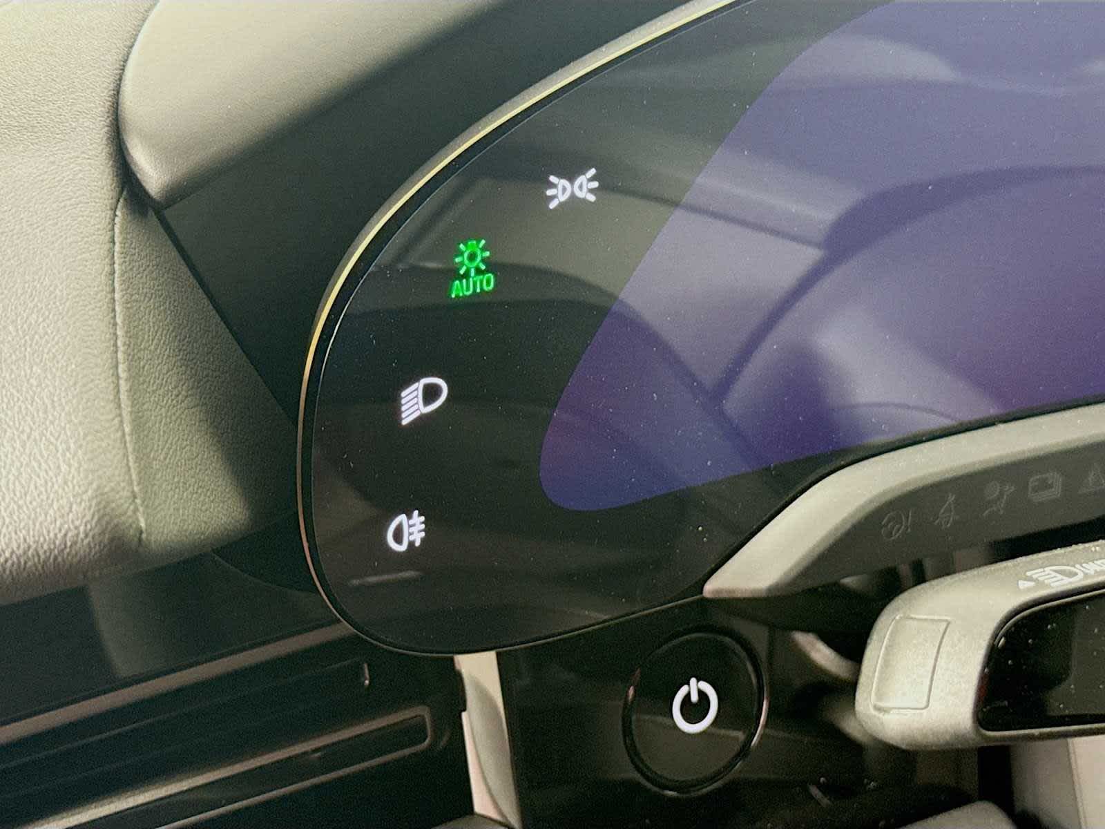 Thumbnail: 2025 Porsche Taycan - 11