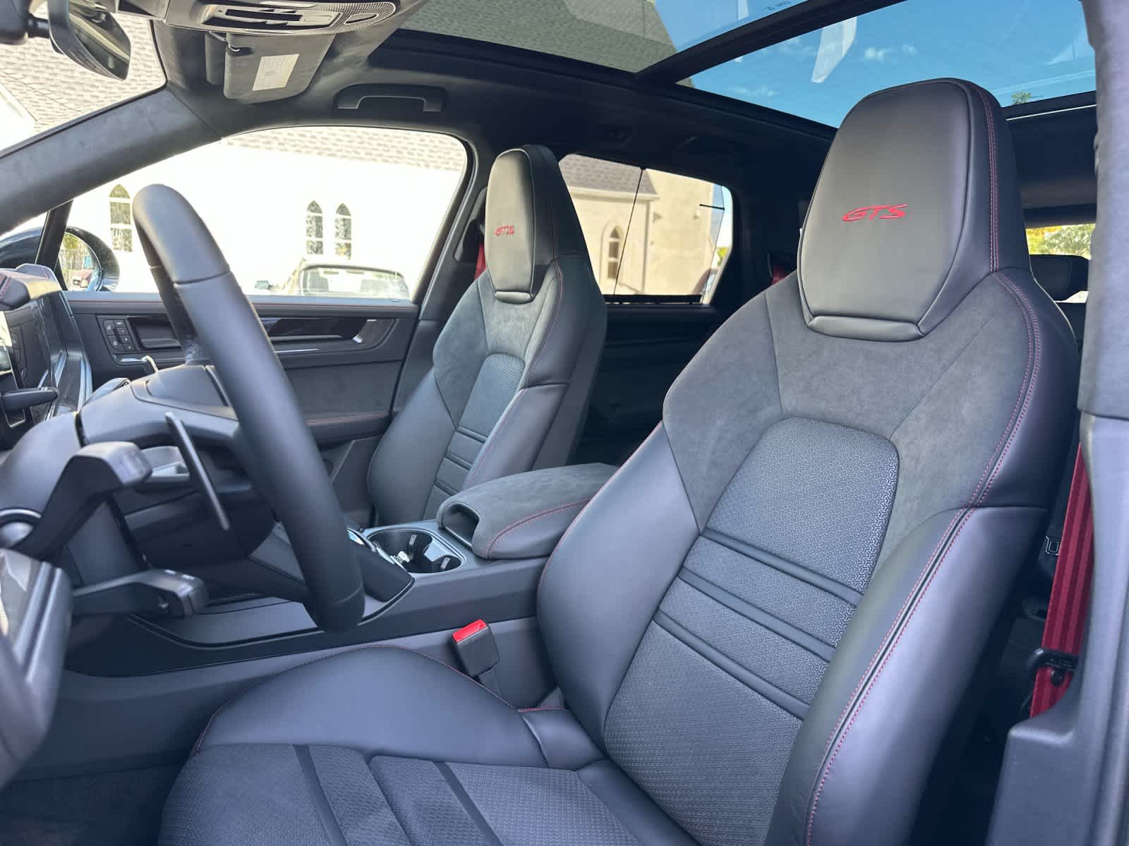 Thumbnail: 2026 Porsche Cayenne - 5